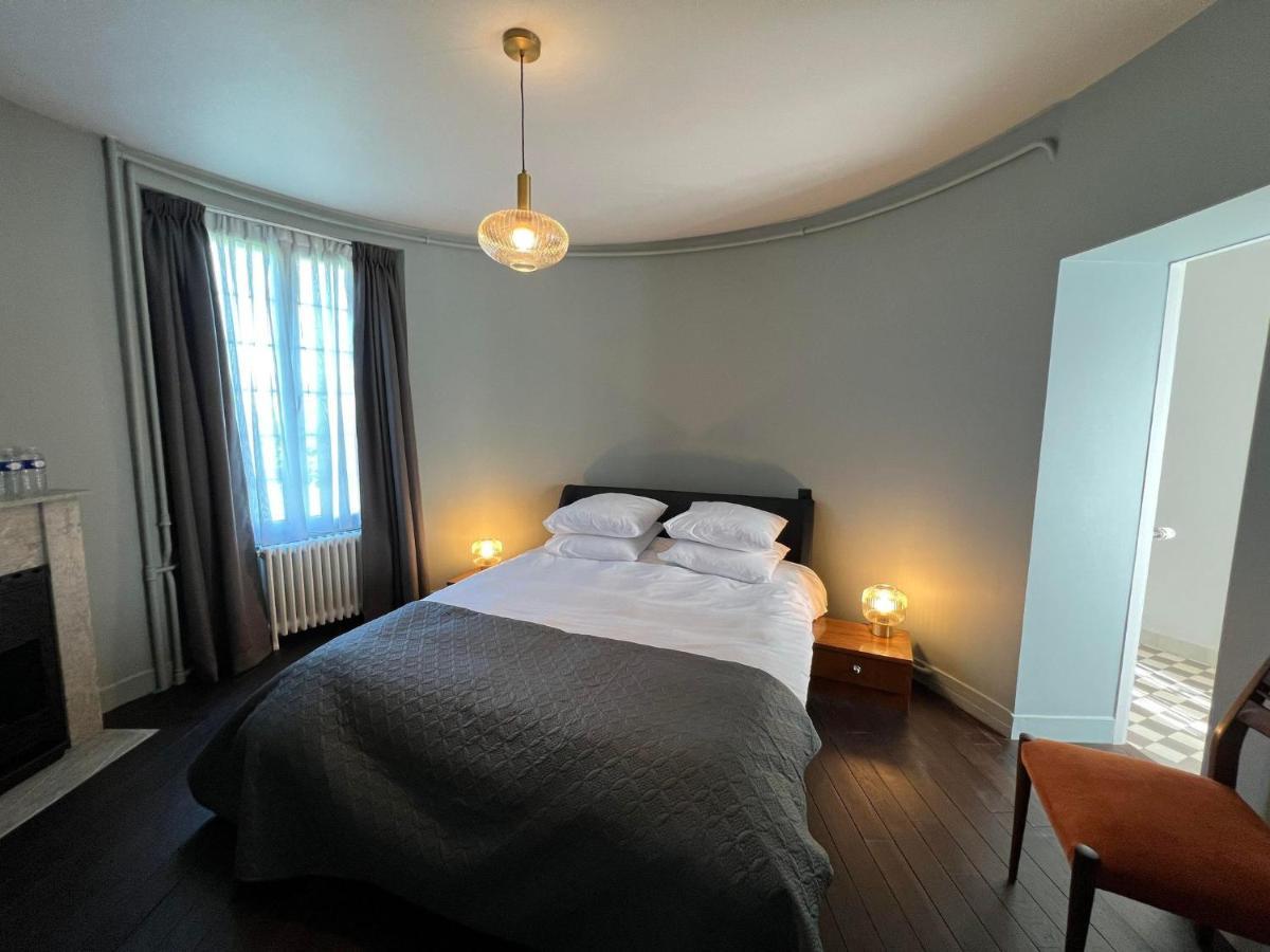 Le Petit Chateau Baye  Екстериор снимка