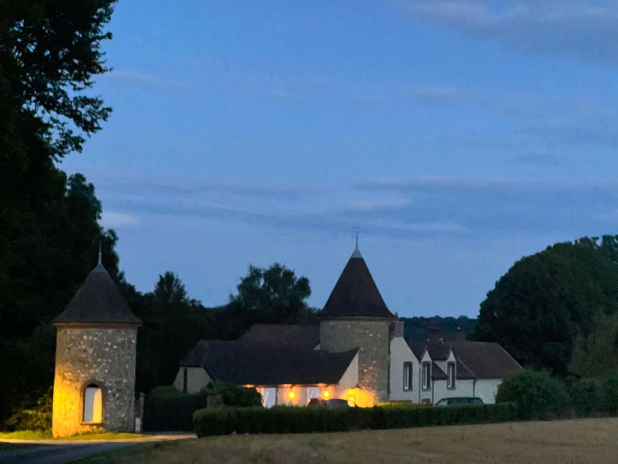 Le Petit Chateau Baye  Екстериор снимка