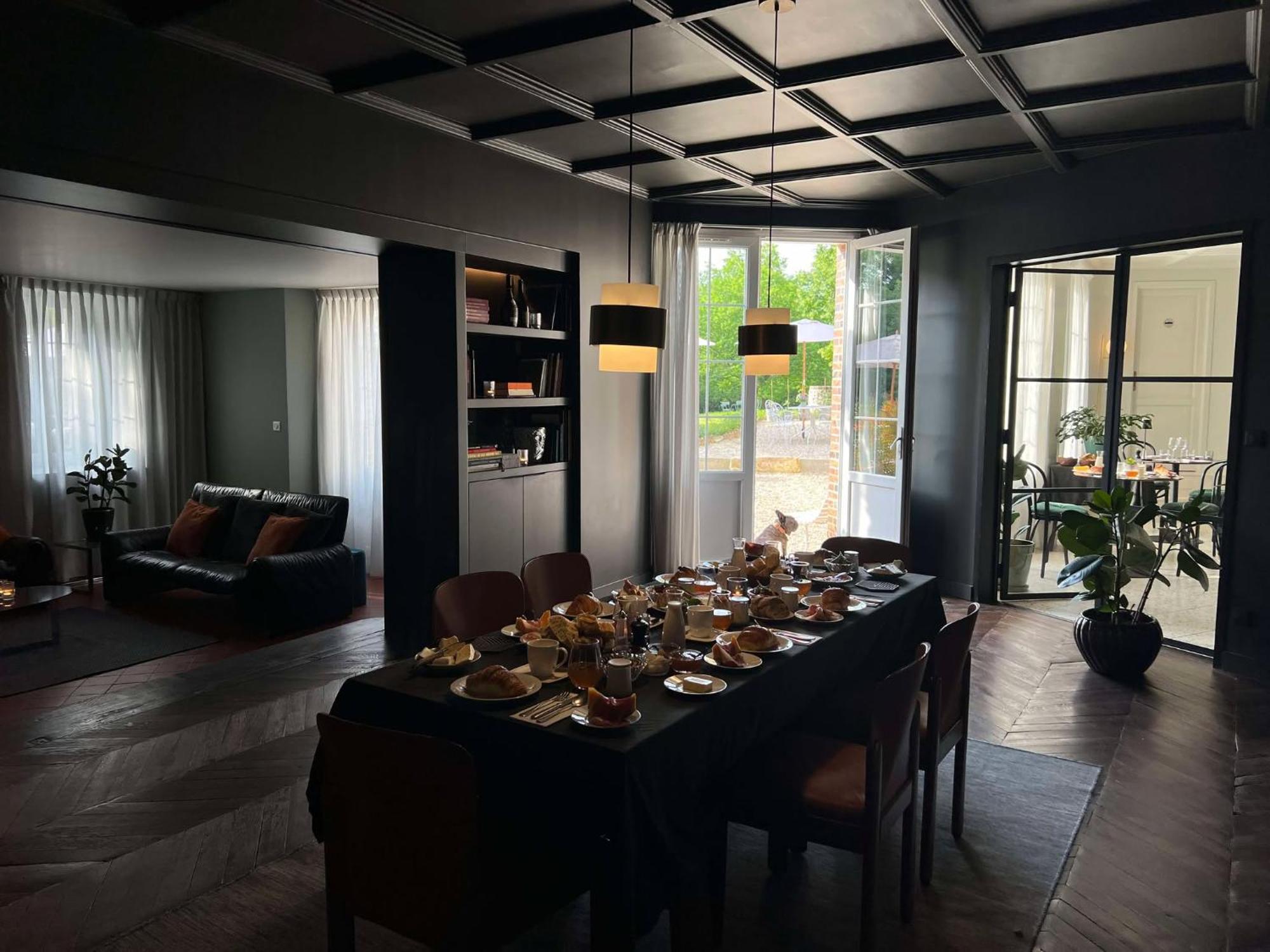 Le Petit Chateau Baye  Екстериор снимка
